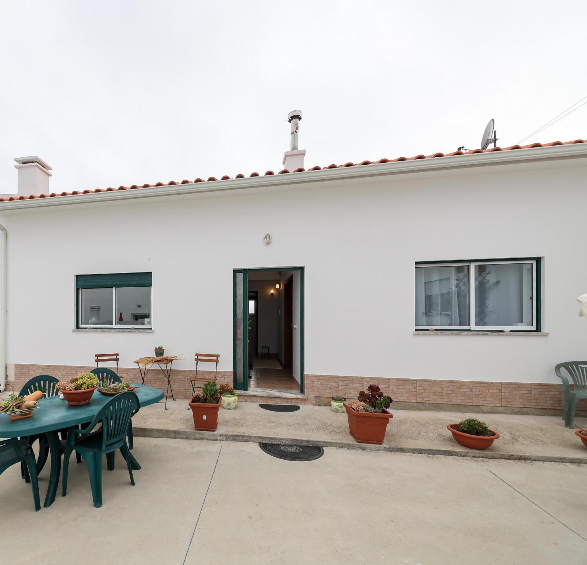 Casas Com Amoras In Serra Da Pescaria Famalicão Extérieur photo